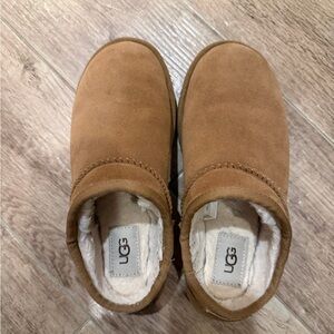 UGG micro Chestnut size 6 excellent condition